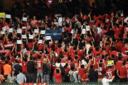 中国国歌に地鳴りの大ブーイング、香港サポーター、Ｗ杯予選で「中国ではない」