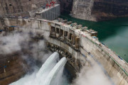 世界2位の発電能力を誇る白鶴灘水力発電ダムが稼働…中国南西部！