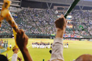 【新型コロナ】球場名物が奪われる!? プロ野球からビール売り子、鳴り物応援が消滅の危機