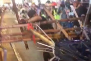 【動画】香港のデモ隊、投石機を持ち出してしまう