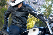 バイクの革ジャン欲しいんだけどダブル着るのってどうなのかね