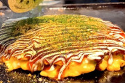 海外「美しい街と美味しい食べ物、日本は最高じゃないか・・・」大阪の名物、お好み焼きを外国人が大絶賛！！