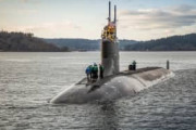 米・原子力潜水艦 南シナ海で何らかの物体に衝突、中国「重大な関心」示す  [10/9]