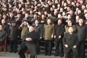 【本物？】１４日の北朝鮮軍事パレードに金正恩が元気な姿で現れる動画。