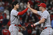 大谷翔平がメジャー５度目の２ケタ本塁打＆自身初勝ち越し内野安打！←「彼がチームを去ったら・・・」（海外の反応）