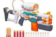 「ナーフ銃」プレゼント希望を一蹴され少年が号泣…サンタクロースに非難殺到！