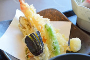 天ぷらを天つゆ＋大根おろしで食うのは旨いけど麺つゆで食うのは不味いだろ