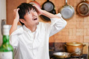 【実況】昼飯食べに入った店で料理を待ち続けもう45分経過。そんな人生