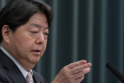 【悲報】望月衣塑子、林官房長官に全く刃が立たない「なぜ今まで謝罪しなかったのか！｣　林長官「前からしてましたよ。あなたが居なかっただけ｣