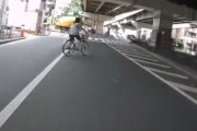 【動画】意見が半々に別れるバイク事故がこちら
