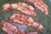 ベーコンを使った料理で1番美味しいもの
