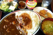 このカレー定食（980円）の欠点