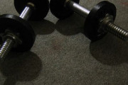 5kgのダンベル買ったんだがめっちゃ重くてワロタ