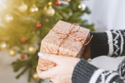 【急募】24歳の彼女にクリスマスプレゼントで「coachの財布」ってどう？