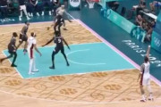 【パリ五輪】テイタムさん、スリーをバックボードに当ててしまう