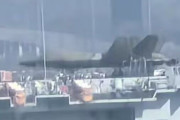 中国のスキージャンプ空母にステルス機『J-35』搭載確認