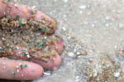 【悲報】人間の脳内のマイクロプラスチックの量、8年前の1.5倍に・・・