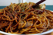 「ソース焼きそば」とかいう大体60~75点くらいの美味しさに収まる食べ物