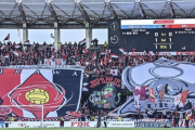 「サウジアラビアでここまでできるの流石」浦和レッズサポーターがACL決勝の現地観客席を巨大フラッグなどで埋め尽くす! 圧巻光景をACL公式が映し出す
