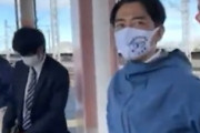 小泉進次郎前環境大臣にコンビニ袋を渡しに行くという謎の動画が人気るｗｗｗ