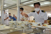 自衛隊施設内の食堂でパンと納豆を多めに取った3等空佐を停職処分に…空自那覇基地！