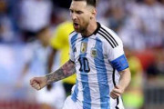 【アルゼンチン代表】メッシがW杯で“黄金に輝く” スパイクを着用か、練習で一般には流通していないモデルを試し履き