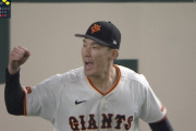 梶谷、スーパーファインプレー！ オドーアなら2点タイムリーをダブルプレーに！！
