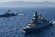 グレタさんら乗船のガザ支援船団にドローン攻撃…イタリアがフリゲート艦派遣！