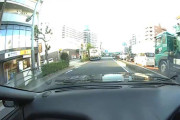 【動画】走行中に車の鍵をかけなかった結果ｗｗｗｗｗｗ