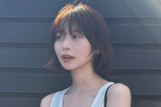 長濱ねる 故郷・五島列島の海に“プカプカ”浮遊ショット披露!大自然と一体となる気持ち良さそうな姿から一転…陸で見せた謎の完全防備