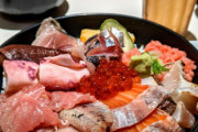 外国人「日本で海鮮丼を食べたよ～」ネット「マジで旨そうだね…」