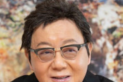 秋元康さん(67)、ここに来て最もしっくり来る髪型に出会う