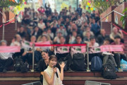 セクシー女優のイベントに来るファン。モザイクを貫通してくるｗｗｗｗ （※画像あり）