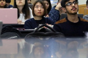 ニューヨーク大学「理系学生の80％が中国人かインド人なんだけど…」