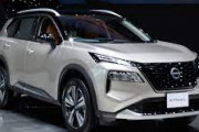 【朗報】日産の新型エクストレイルさん、装備そのままに価格を15～30万円アップして新登場！