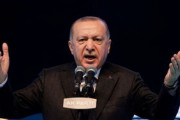 トルコ大統領が米独仏など10大使追放警告