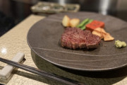 「ワサビで刺身を食う」← 分かる 「ワサビでステーキを食う」← イキっていると思う