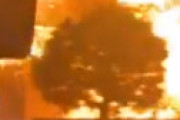 【動画】 静岡県富士市中之郷 富士川駅近くで火事 「爆発音で目が覚めた」「かなり燃えてる」 東海道線運転見合わせ、道路も規制