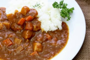 ジャガイモ「え･･･？カレーに僕は必要不可欠でしょ？」ｷｮﾄﾝ