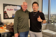 カープ鈴木誠也、ロサンゼルスに渡米！MLBロックアウト解除で争奪戦再開