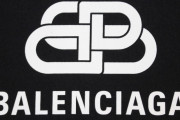 ブランド『バレンシアガ』のプレステコラボTシャツがヤバすぎ！PS5より高いTシャツのデザインがコチラｗｗｗｗｗ