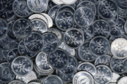 外国人「日本で1円硬貨を大量に持ってる、何に使うのがベストなの？」