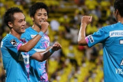 鳥栖、小屋松2発など柏下し暫定3位浮上！首位・川崎は広島と引き分け2位横浜FMと勝ち点4差に！C大阪はチアゴ2発で4カ月ぶりの勝利！浦和は関根決勝弾で徳島に勝利　J1第25節夜（関連まとめ）