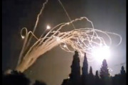 【軍事】レバノンから発射された多数の飛翔体を迎撃するアイアンドームの映像。