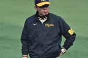 【新井】「失敗を容認しているようでは勝てない」阪神・岡田監督にあって広島・新井監督にないもの
