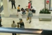 【動画】女さん、ショッピングモールで大乱闘
