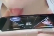 【驚愕動画】美人さん、舌で音ゲーをプレイしてしまうｗｗｗｗｗｗ