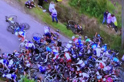 【速報】ツール・ド・フランスの大事故の原因になったおばさんの罰金額ｗｗｗｗｗｗｗｗｗｗｗｗｗｗｗ