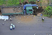 下校中の小学生の列にトラックが突っ込む　2人死亡､3人意識不明の重体　運転手の男(60)を逮捕 。飲酒運転の模様　千葉