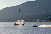 【動画】カナダでクジラにジェットスキーが衝突する事故が撮影される。